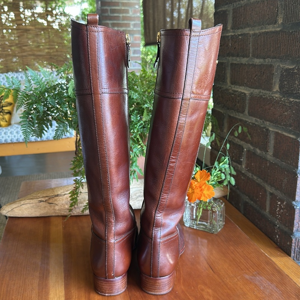 Tory Burch Kieran gold logo brown leather tall equestrian/riding boots. Size 6.5 - Picture 6 of 15